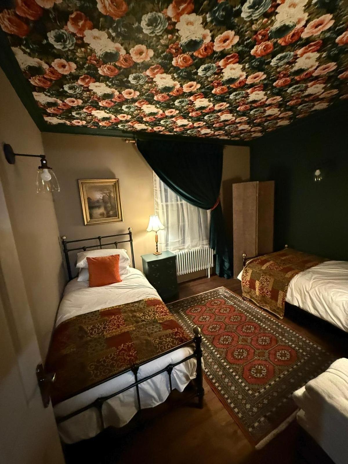 Samuels' A Duplex Apartment By Spires Accommodation In Lichfield City Centre 외부 사진