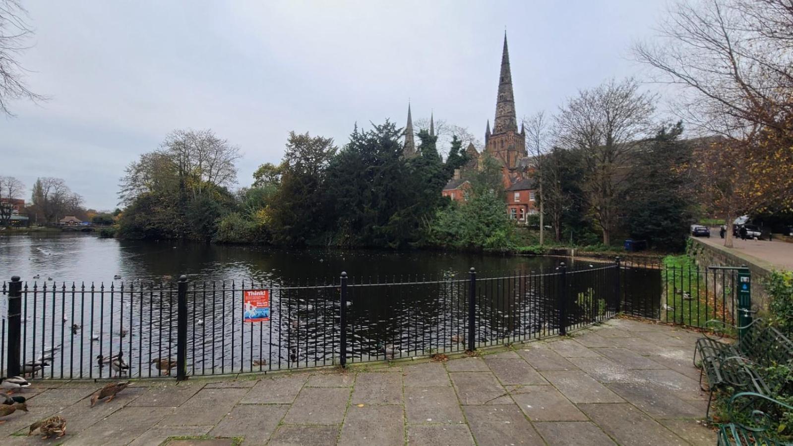 Samuels' A Duplex Apartment By Spires Accommodation In Lichfield City Centre 외부 사진