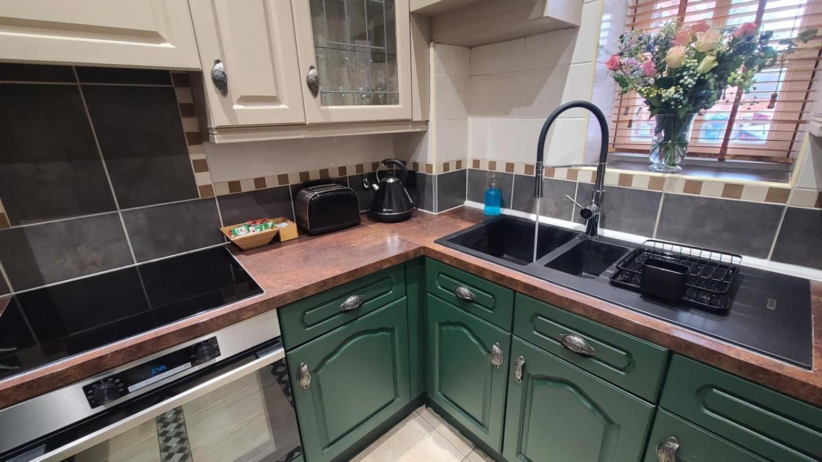 Samuels' A Duplex Apartment By Spires Accommodation In Lichfield City Centre 외부 사진