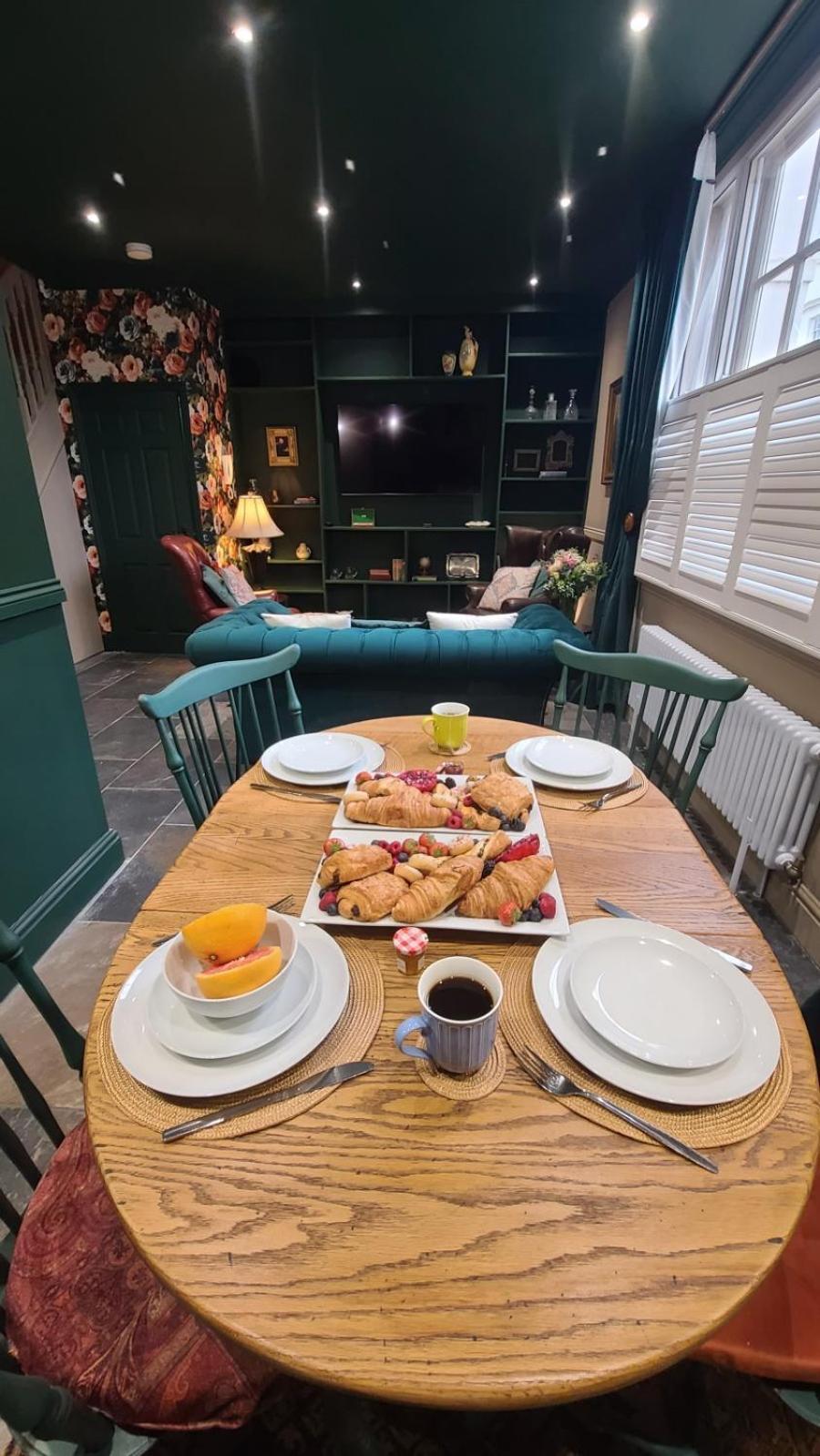 Samuels' A Duplex Apartment By Spires Accommodation In Lichfield City Centre 외부 사진