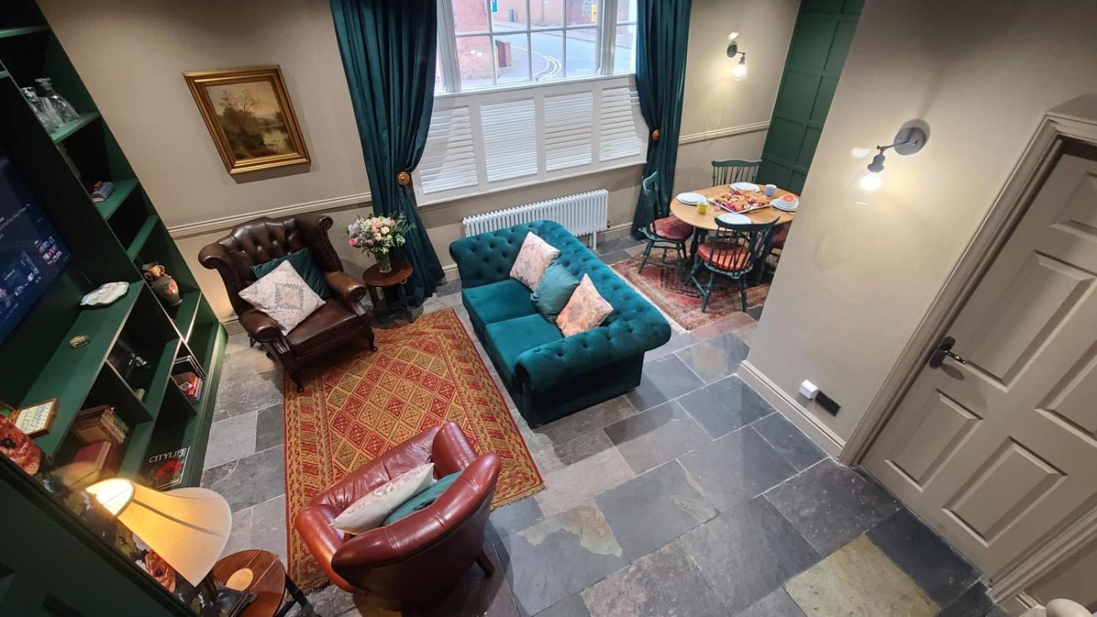 Samuels' A Duplex Apartment By Spires Accommodation In Lichfield City Centre 외부 사진